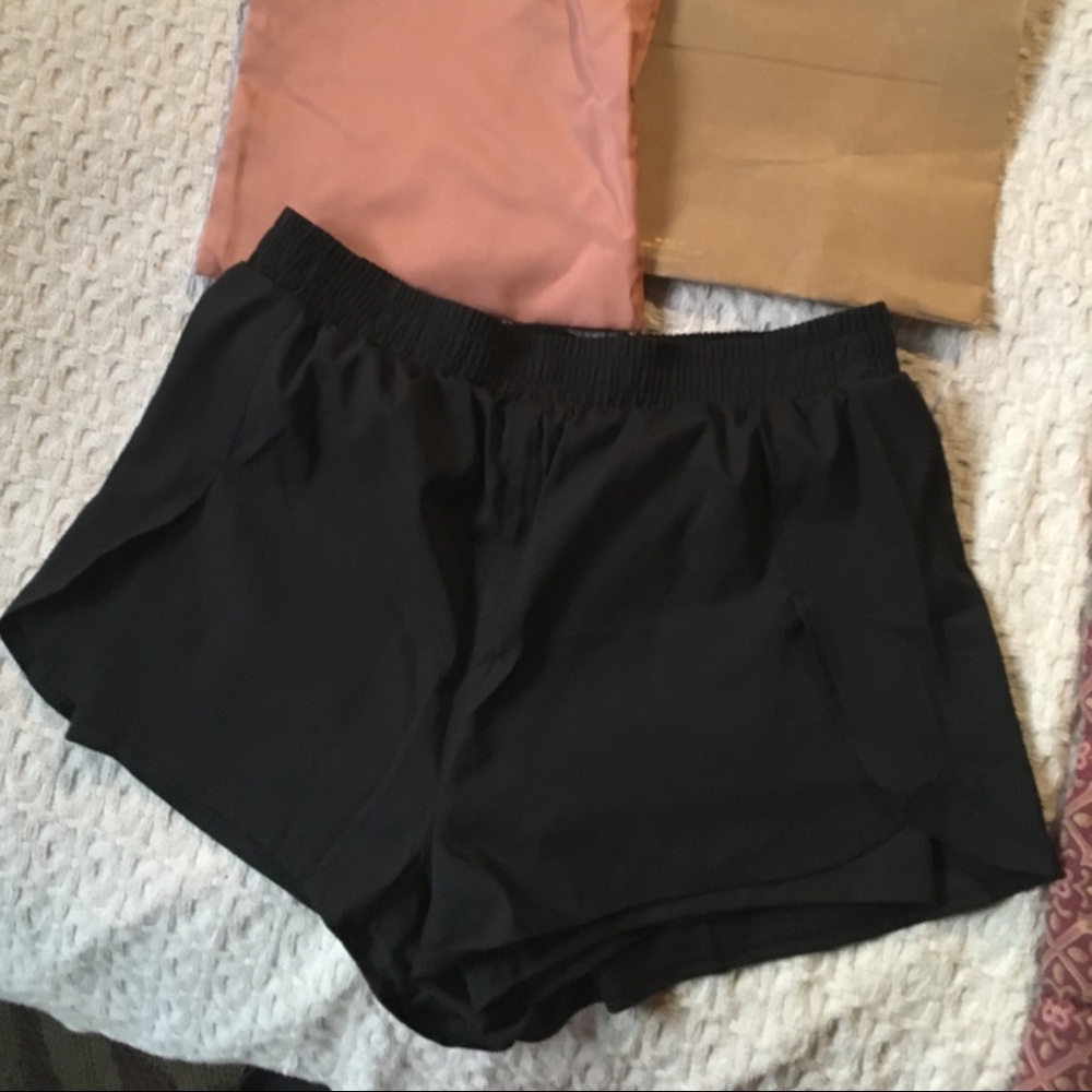Girlfriend Collective Trail Shorts NWT M